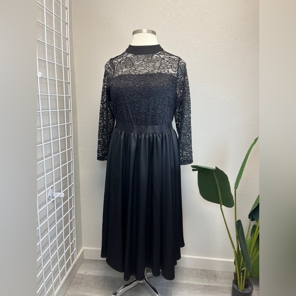 Torrid Black Lace Mock Neck Skater Midi Dress - New - Size 2 (18/20) - Picture 2 of 6